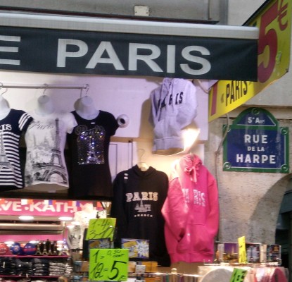 paris-tourist-shop2